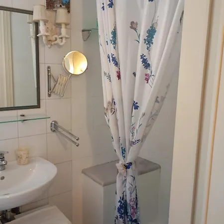 Small Luxury Alojamento de Acomodação e Pequeno-almoço La Spezia